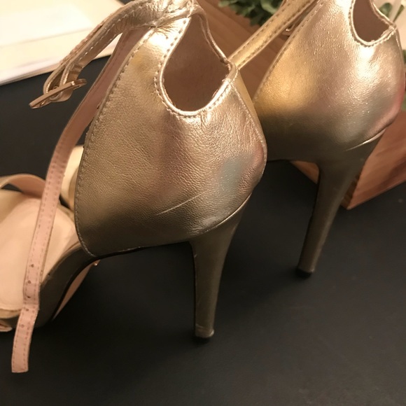 TOPSHOP gold heels!! - Picture 3 of 4